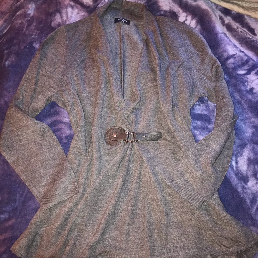 Beautiful belt close long sleeve swing sweater